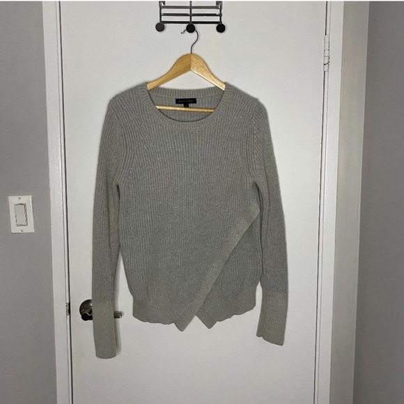 Banana Republic Sweaters - Banana Republic Cable Knit Crewneck Sweater